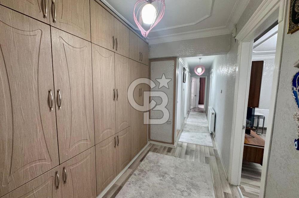 Bayraklı Postacılar'da  Full Tadilatlı Doğalgazlı Ara Kat Satılık 3+1 Daire