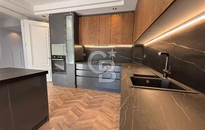 BAĞDAT CADDESİ PARALELİNDE KAPALI GARAJ VE HAVUZLU LÜX 4+1 VİLLA