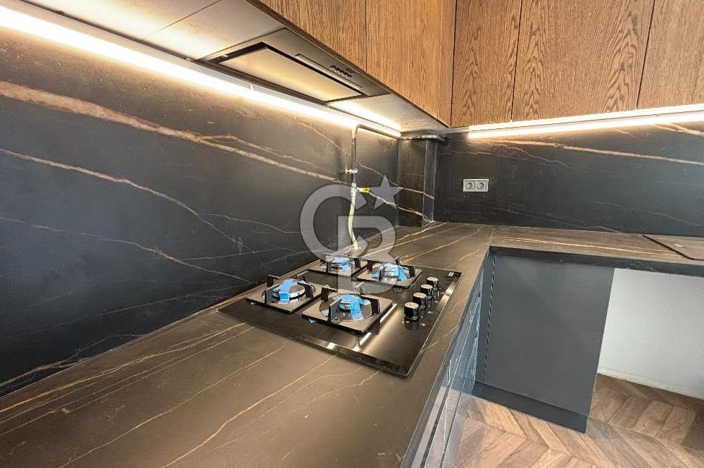 BAĞDAT CADDESİ PARALELİNDE KAPALI GARAJ VE HAVUZLU LÜX 4+1 VİLLA