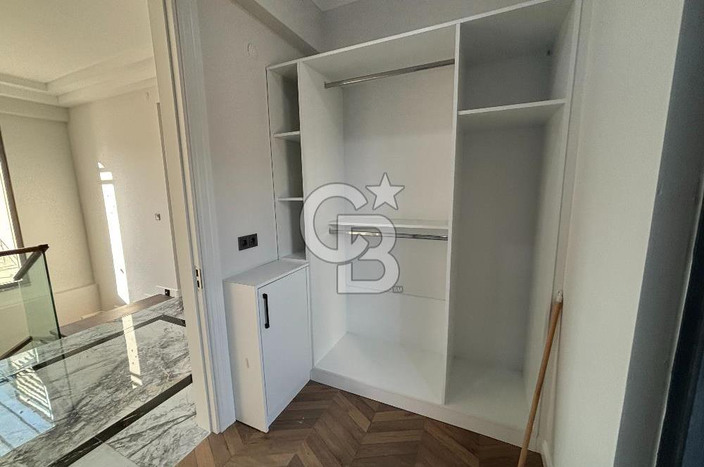 BAĞDAT CADDESİ PARALELİNDE KAPALI GARAJ VE HAVUZLU LÜX 4+1 VİLLA