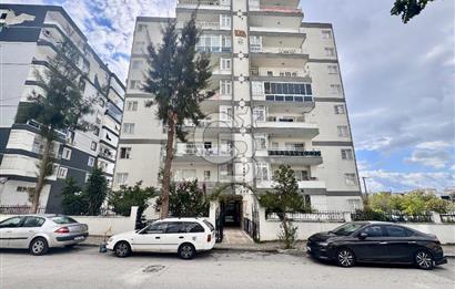 Bayraklı Postacılar'da  Full Tadilatlı Doğalgazlı Ara Kat Satılık 3+1 Daire