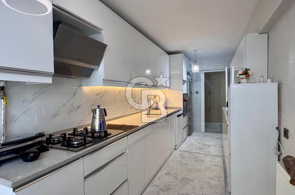 Bayraklı Postacılar'da  Full Tadilatlı Doğalgazlı Ara Kat Satılık 3+1 Daire