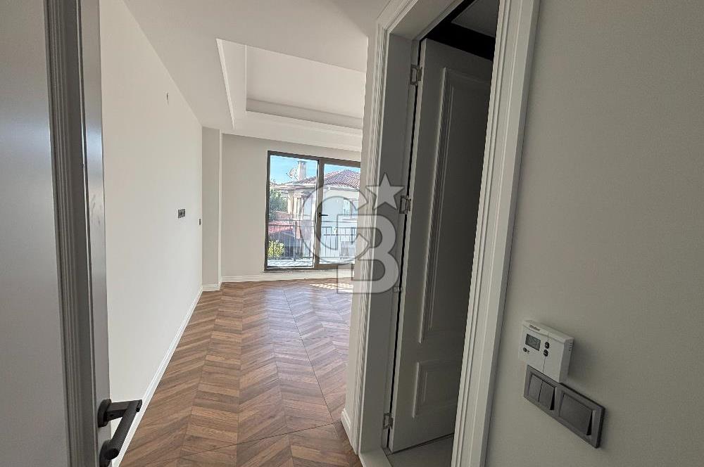 BAĞDAT CADDESİ PARALELİNDE KAPALI GARAJ VE HAVUZLU LÜX 4+1 VİLLA