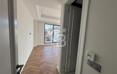 BAĞDAT CADDESİ PARALELİNDE KAPALI GARAJ VE HAVUZLU LÜX 4+1 VİLLA