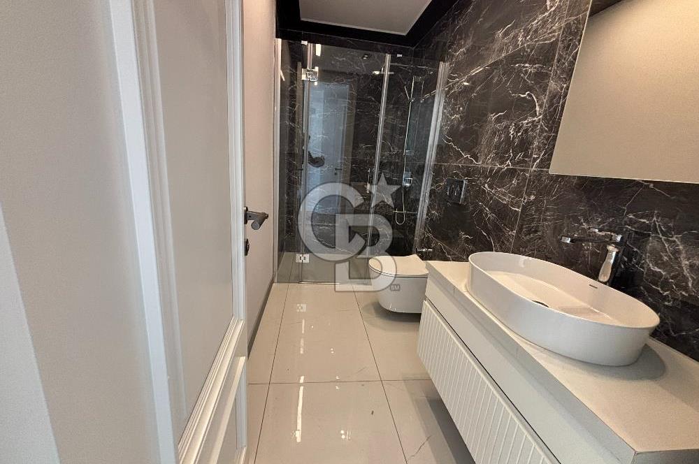 BAĞDAT CADDESİ PARALELİNDE KAPALI GARAJ VE HAVUZLU LÜX 4+1 VİLLA