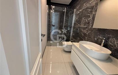 BAĞDAT CADDESİ PARALELİNDE KAPALI GARAJ VE HAVUZLU LÜX 4+1 VİLLA