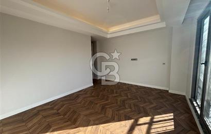 BAĞDAT CADDESİ PARALELİNDE KAPALI GARAJ VE HAVUZLU LÜX 4+1 VİLLA