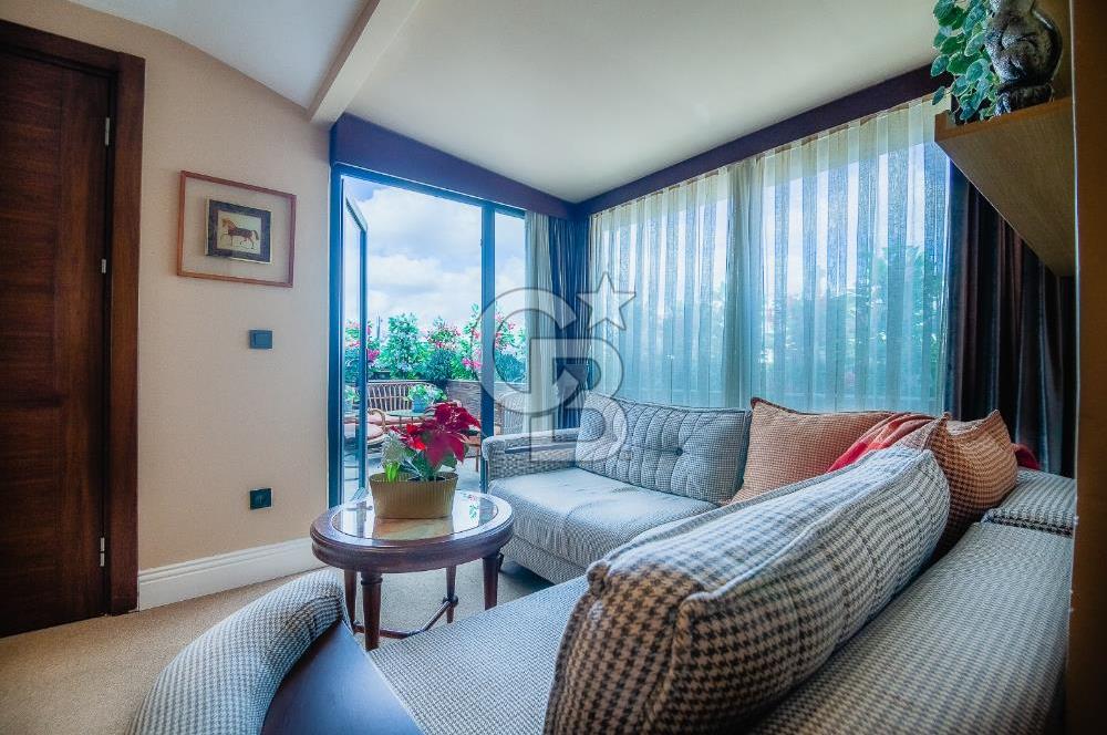 BEYOĞLU CİHANGİRDE DENİZ MANZARALI SATILIK OTEL