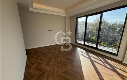 BAĞDAT CADDESİ PARALELİNDE KAPALI GARAJ VE HAVUZLU LÜX 4+1 VİLLA