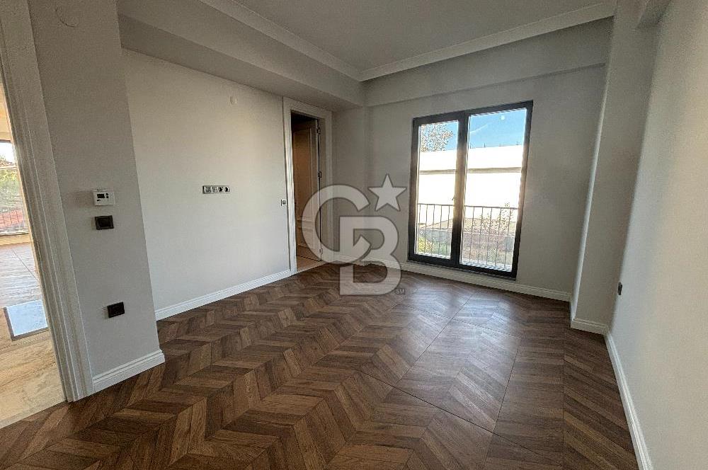 BAĞDAT CADDESİ PARALELİNDE KAPALI GARAJ VE HAVUZLU LÜX 4+1 VİLLA