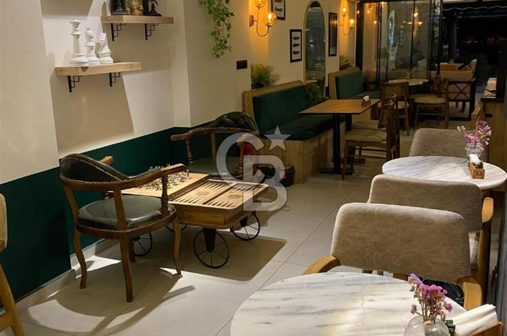 Karşıyaka Merkezde, Çarşı, İzbana Yürüme Mesafesinde Devren Kafe
