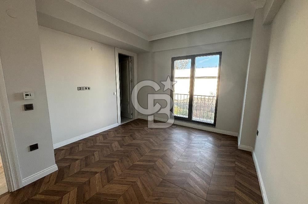 BAĞDAT CADDESİ PARALELİNDE KAPALI GARAJ VE HAVUZLU LÜX 4+1 VİLLA