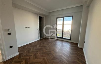 BAĞDAT CADDESİ PARALELİNDE KAPALI GARAJ VE HAVUZLU LÜX 4+1 VİLLA