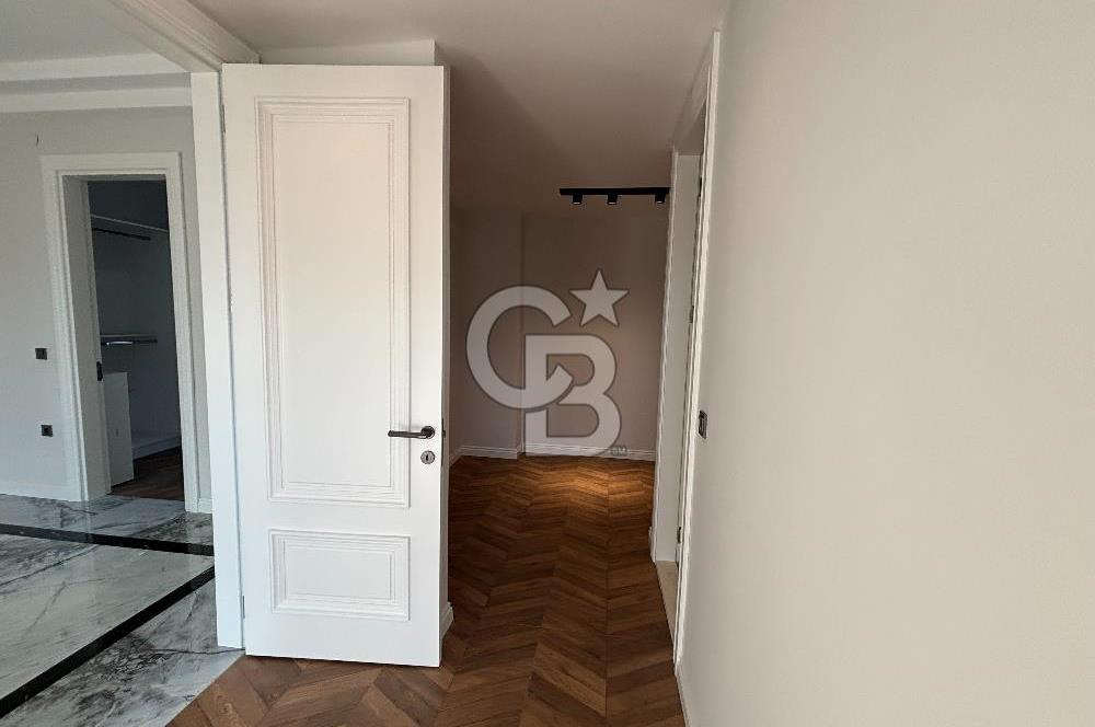 BAĞDAT CADDESİ PARALELİNDE KAPALI GARAJ VE HAVUZLU LÜX 4+1 VİLLA