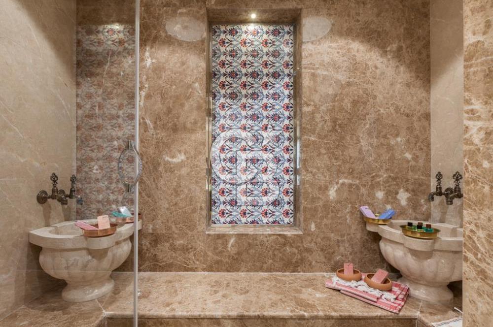 BEYOĞLU CİHANGİRDE DENİZ MANZARALI SATILIK OTEL