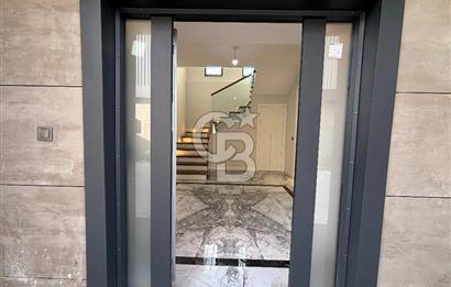 BAĞDAT CADDESİ PARALELİNDE KAPALI GARAJ VE HAVUZLU LÜX 4+1 VİLLA