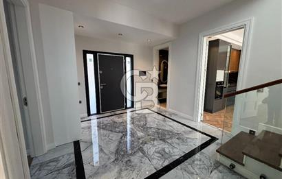 BAĞDAT CADDESİ PARALELİNDE KAPALI GARAJ VE HAVUZLU LÜX 4+1 VİLLA