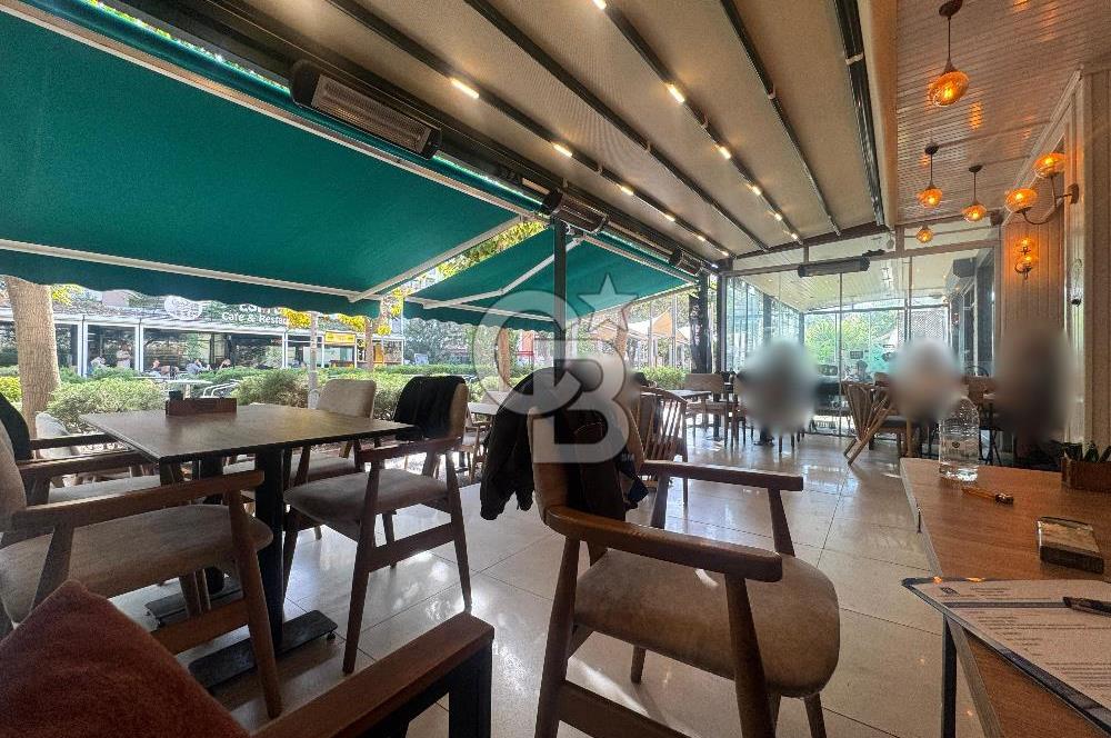 Karşıyaka Merkezde, Çarşı, İzbana Yürüme Mesafesinde Devren Kafe