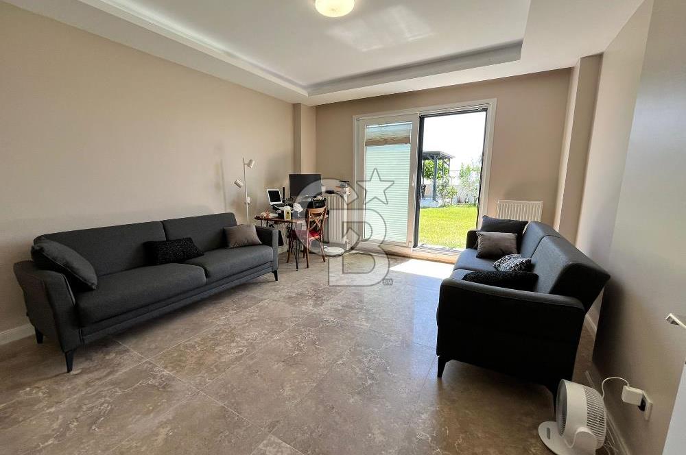 BÜYÜKÇEKMECE'DE 417M² ARSA İÇİNDE DENİZ MANZARALI MÜSTAKİL VİLLA