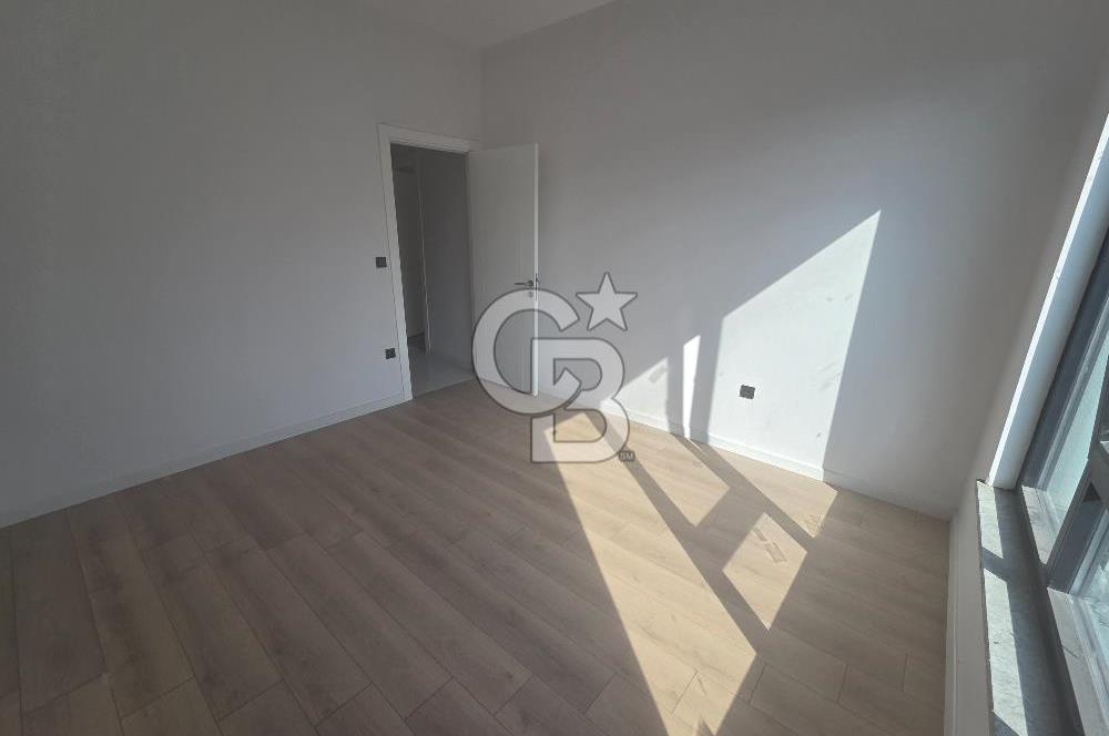 BAŞİSKELE YEŞİLYURT MÜSTAKİL BAHÇELİ SATILIK 4+1 VİLLA