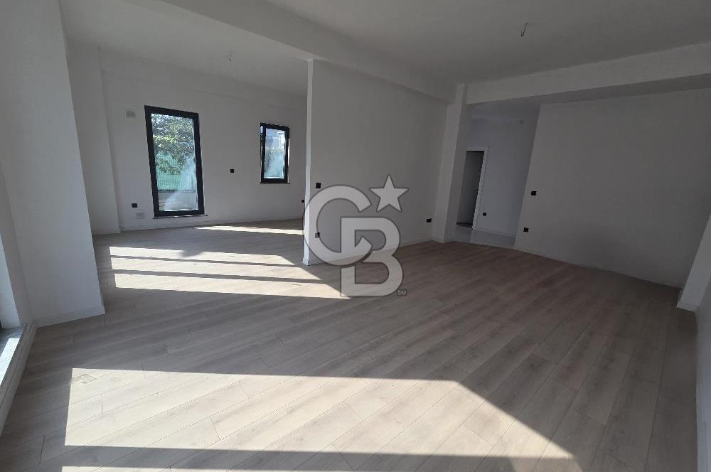 BAŞİSKELE YEŞİLYURT MÜSTAKİL BAHÇELİ SATILIK 4+1 VİLLA