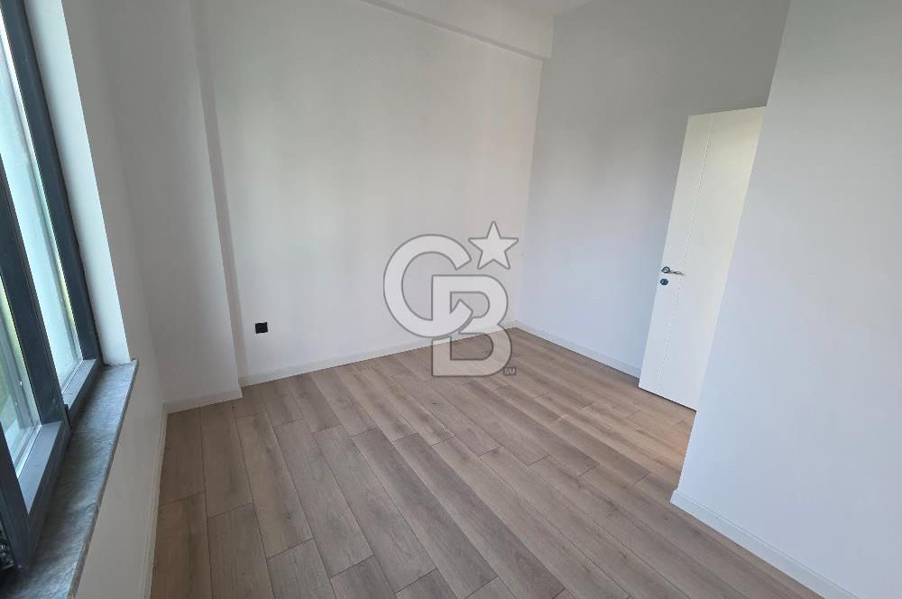BAŞİSKELE YEŞİLYURT MÜSTAKİL BAHÇELİ SATILIK 4+1 VİLLA