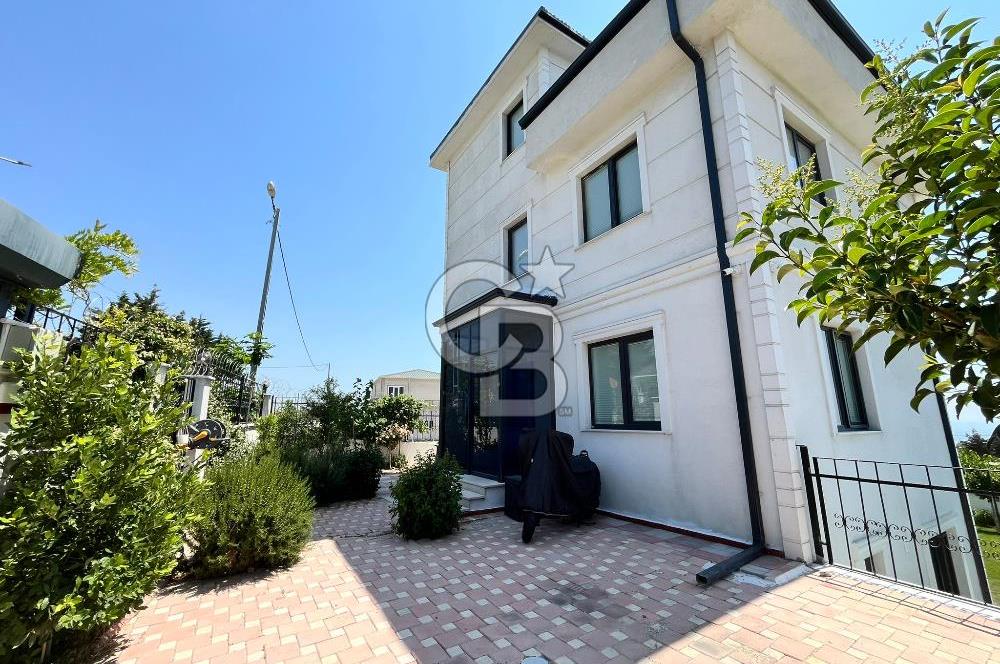 BÜYÜKÇEKMECE'DE 417M² ARSA İÇİNDE DENİZ MANZARALI MÜSTAKİL VİLLA