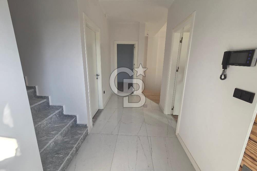 BAŞİSKELE YEŞİLYURT MÜSTAKİL BAHÇELİ SATILIK 4+1 VİLLA