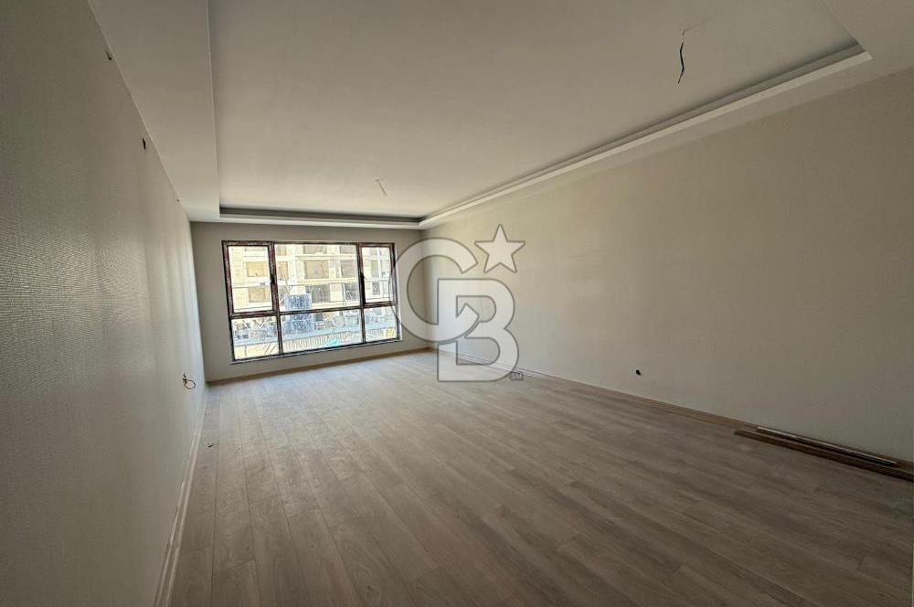 OVACIK MERKEZDE BULVAR YANI GÜNEY CEPHE ACİL SATILIK 4+1