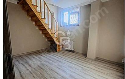 SATILIK HARAÇÇI GÖÇMENKENT'DE 4+1 150 M² BAHÇE KATI