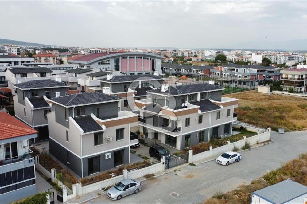 Barbaros Mahallesinde Kiralık 5+1 Lüks Villa