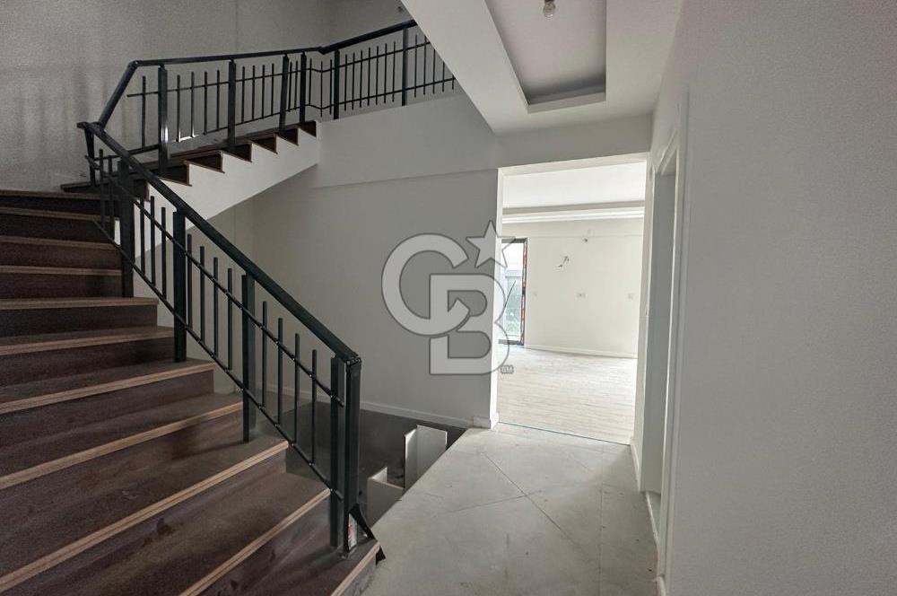 Barbaros Mahallesinde Kiralık 5+1 Lüks Villa