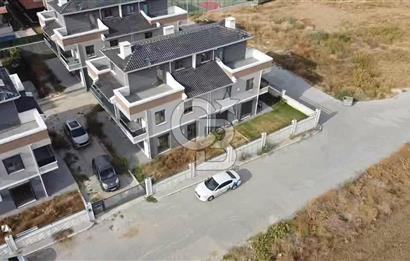 Barbaros Mahallesinde Kiralık 5+1 Lüks Villa