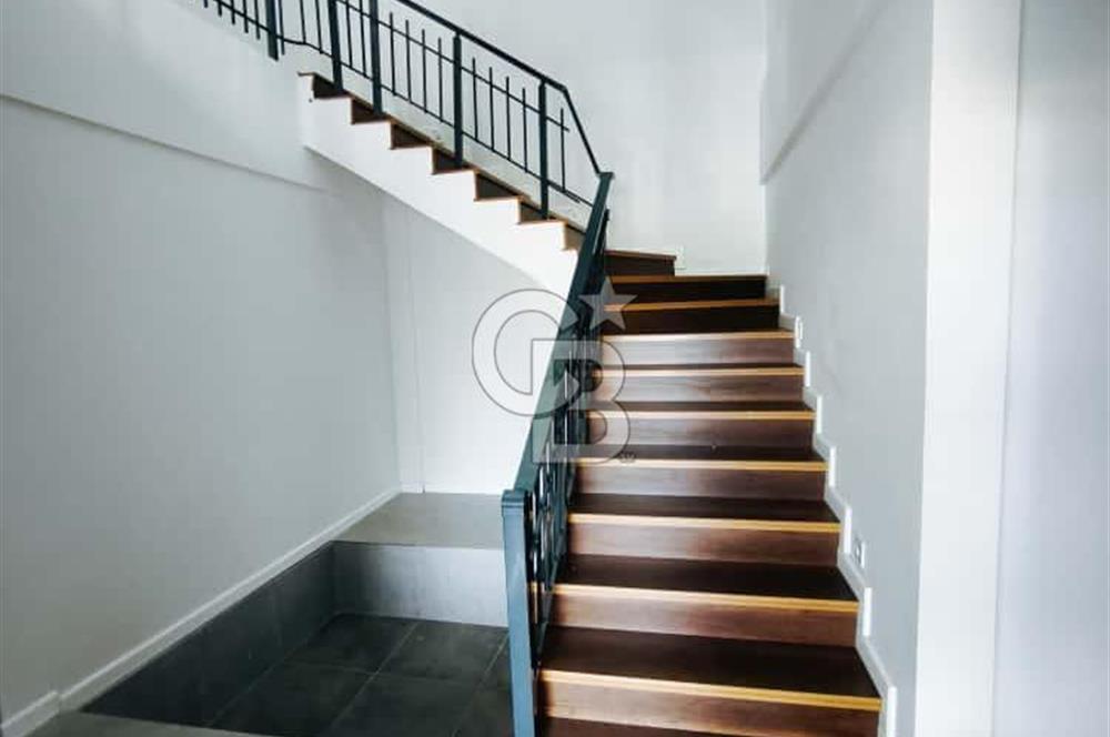 Barbaros Mahallesinde Kiralık 5+1 Lüks Villa