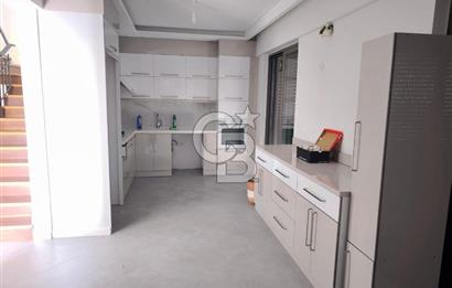 Barbaros Mahallesinde Kiralık 5+1 Lüks Villa