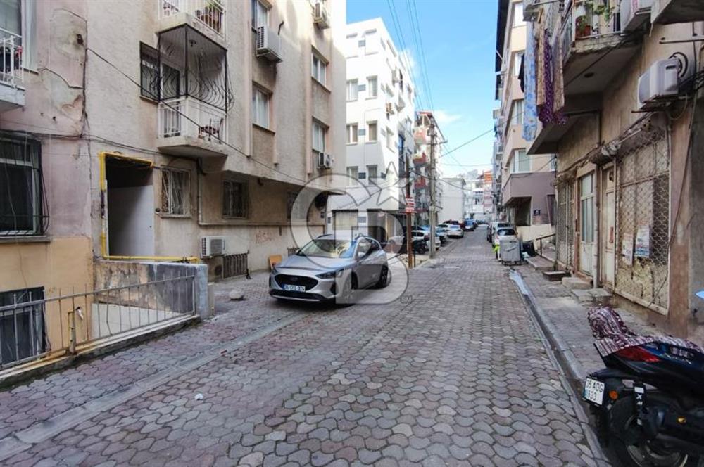 KARATAŞ'TA DENİZ MANZARALI,TADİLATLI, ÖZEL TASARIM, SATILIK 1+1 DAİRE