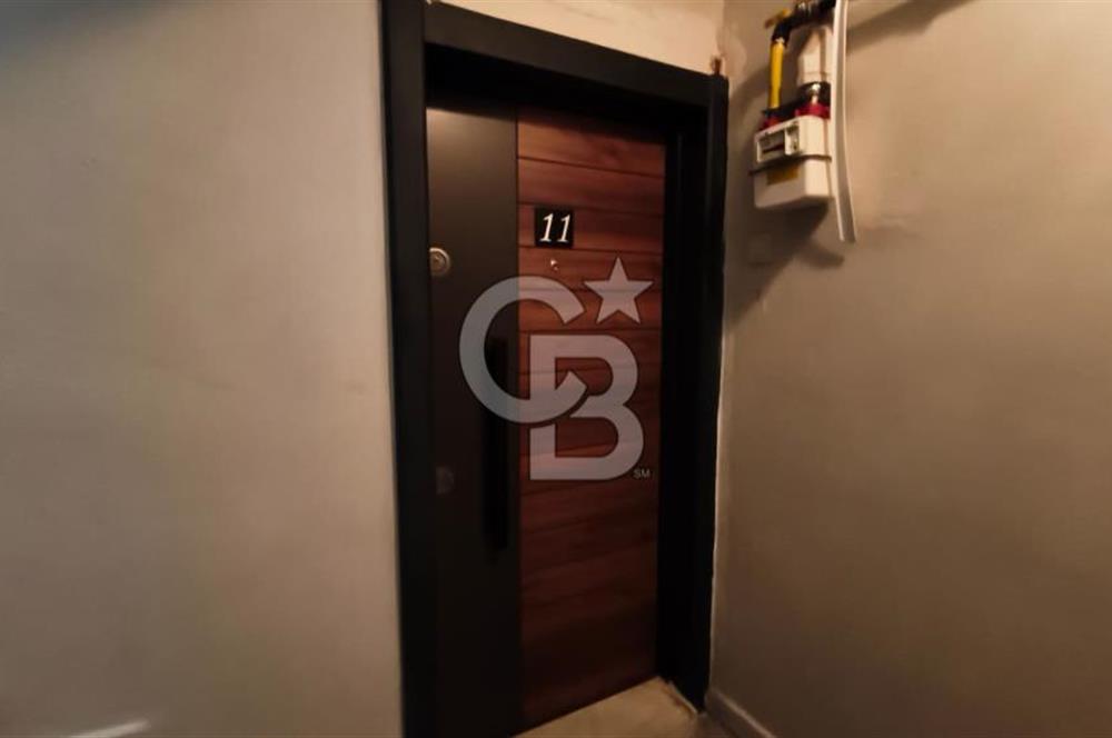 KARATAŞ'TA DENİZ MANZARALI,TADİLATLI, ÖZEL TASARIM, SATILIK 1+1 DAİRE
