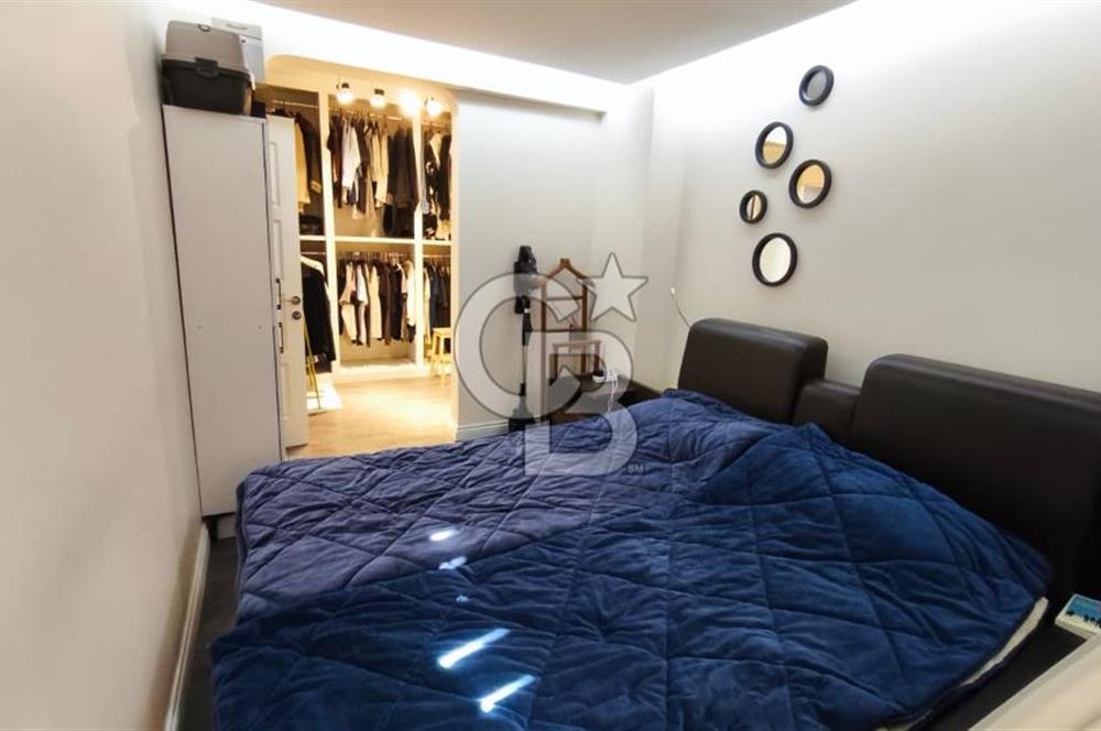 KARATAŞ'TA DENİZ MANZARALI,TADİLATLI, ÖZEL TASARIM, SATILIK 1+1 DAİRE