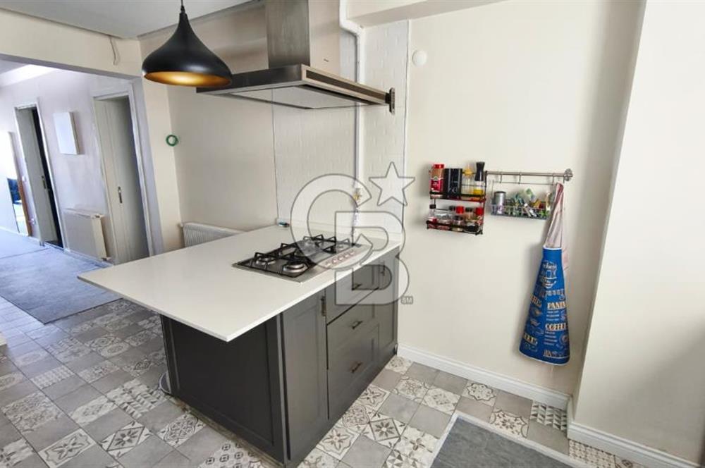 KARATAŞ'TA DENİZ MANZARALI,TADİLATLI, ÖZEL TASARIM, SATILIK 1+1 DAİRE