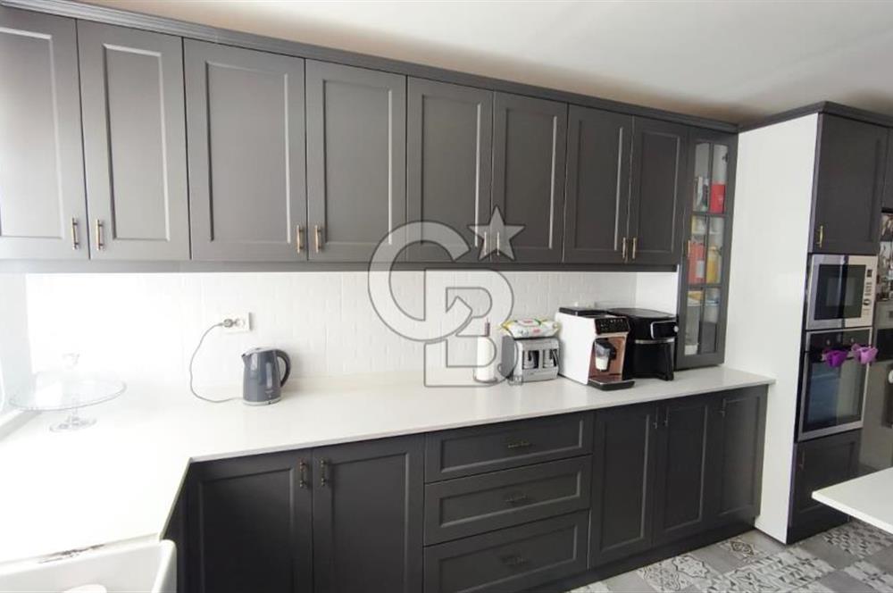 KARATAŞ'TA DENİZ MANZARALI,TADİLATLI, ÖZEL TASARIM, SATILIK 1+1 DAİRE