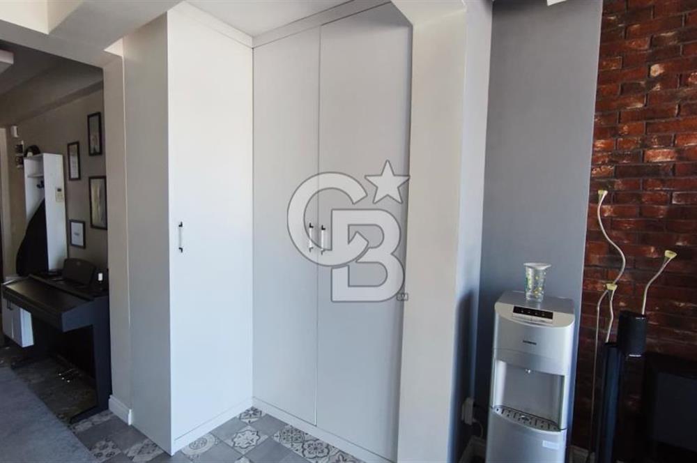 KARATAŞ'TA DENİZ MANZARALI,TADİLATLI, ÖZEL TASARIM, SATILIK 1+1 DAİRE