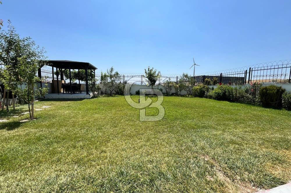 BÜYÜKÇEKMECE'DE 417M² ARSA İÇİNDE DENİZ MANZARALI MÜSTAKİL VİLLA