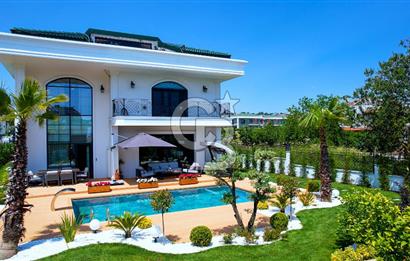 Büyükçekmece Güzelce' de Havuzlu Lüks Satılık Müstakil Villa