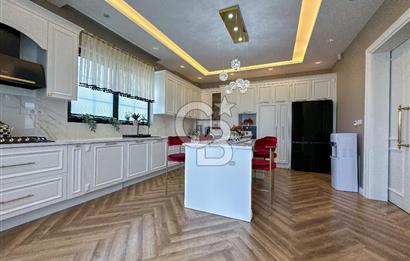 Büyükçekmece Güzelce' de Havuzlu Lüks Satılık Müstakil Villa