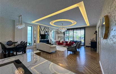 Büyükçekmece Güzelce' de Havuzlu Lüks Satılık Müstakil Villa