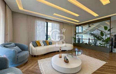 Büyükçekmece Güzelce' de Havuzlu Lüks Satılık Müstakil Villa
