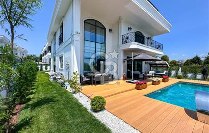 Büyükçekmece Güzelce' de Havuzlu Lüks Satılık Müstakil Villa