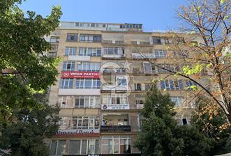 KIZILAY İZMİR CADDESİNDE ASANSÖRLÜ SATILIK 3+1  OFİS