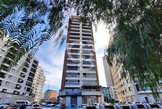 BORNOVA'da İYİ LOKASYONDA YATIRIMLIK ve OTURUMLUK SATILIK DAİRE