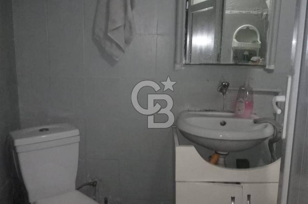 Üsküdar Zeynep Kamil' de Merkeze Yakın 2+1 60 m2 Zemin Kat Daire